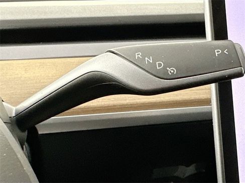 Used 2018 Tesla Model 3 Mid Range image 19