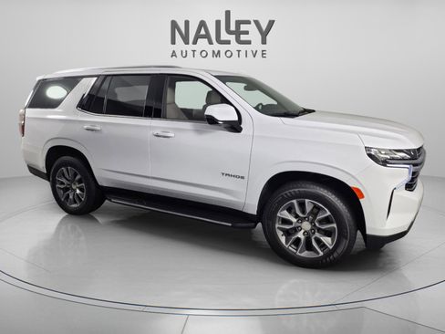 Used 2022 Chevrolet Tahoe LT w/ Luxury Package image 8