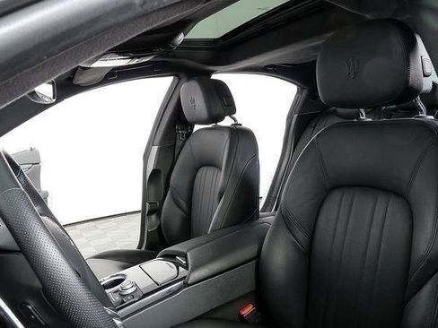 Used 2022 Maserati Ghibli Modena Q4 AWD/4WD image 2