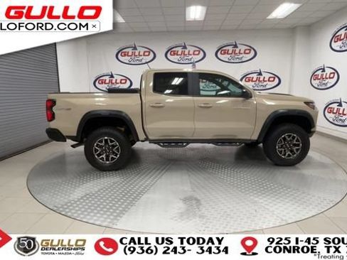 Used 2024 Chevrolet Colorado ZR2 w/ ZR2 Convenience Package III AWD/4WD image 9
