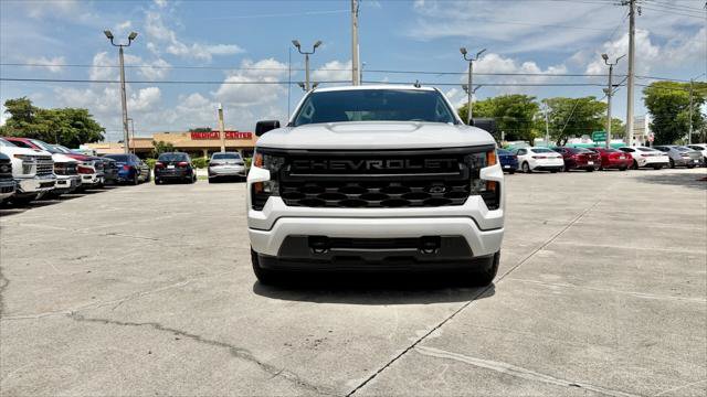 Used 2025 Chevrolet Silverado 1500 Custom w/ Turbomax Blackout Package RWD image 13