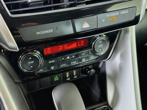 Used 2024 Mitsubishi Eclipse Cross SE AWD/4WD image 24