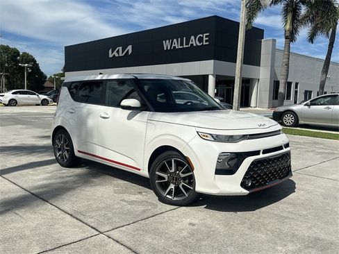 Certified 2022 Kia Soul GT-Line image 1