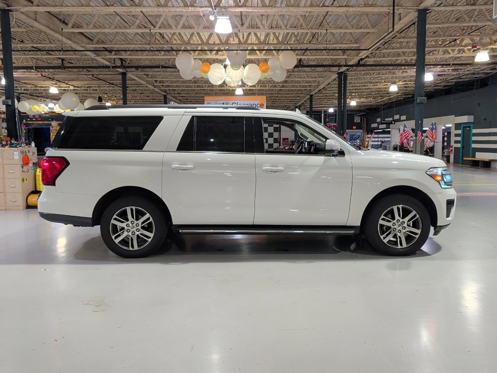 Used 2023 Ford Expedition Max XLT AWD/4WD image 8