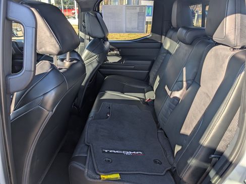 Used 2024 Toyota Tacoma TRD Off-Road image 19