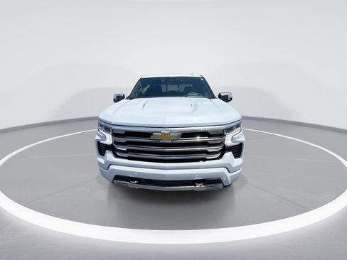 New 2026 Chevrolet Silverado 1500 High Country w/ Technology Package AWD/4WD image 3
