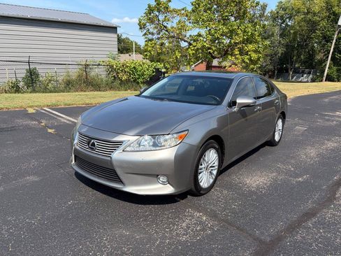 Used 2015 Lexus ES 350 w/ Luxury Package FWD image 1