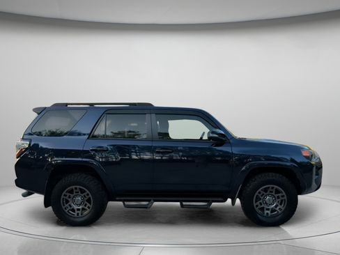 Used 2020 Toyota 4Runner Venture w/ Moonroof Package AWD/4WD image 32