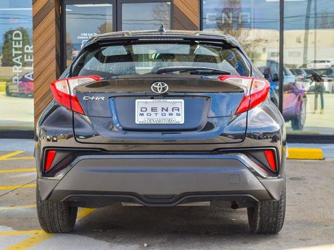 Used 2021 Toyota C-HR LE image 11
