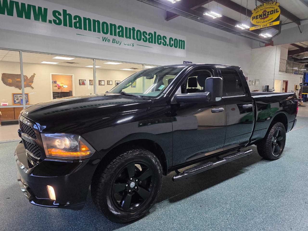 Used 2014 RAM 1500 Express w/ Black Ram 1500 Express Group AWD/4WD image 2