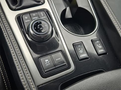 Used 2023 Nissan Maxima SV w/ Floor Mat Group image 17