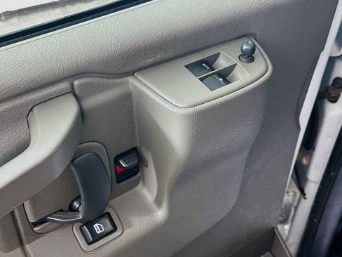 Used 2020 Chevrolet Express 3500 LT w/ LT Preferred Equipment Group image 18