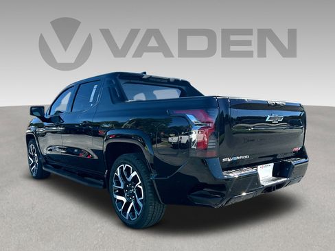New 2024 Chevrolet Silverado EV RST image 31