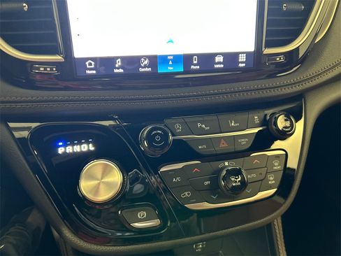 New 2026 Chrysler Pacifica Pinnacle image 24