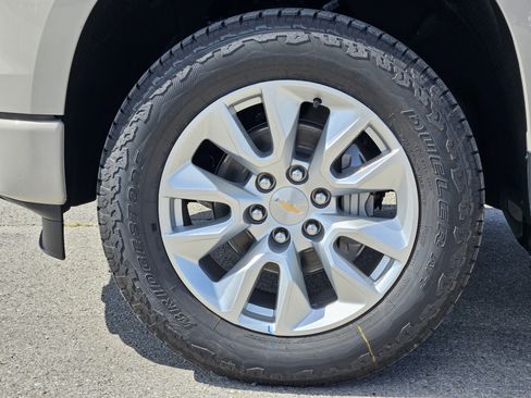 New 2026 Chevrolet Silverado 1500 Custom RWD image 7