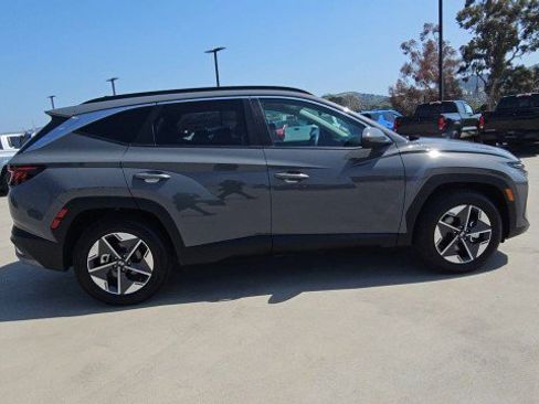 Used 2025 Hyundai Tucson SEL FWD image 9