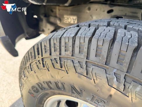 Used 2000 Ford F250 Lariat image 21