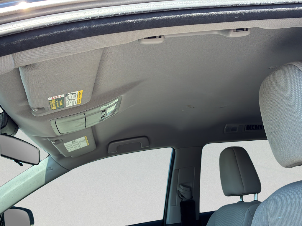 Used 2017 Toyota Highlander LE FWD image 16