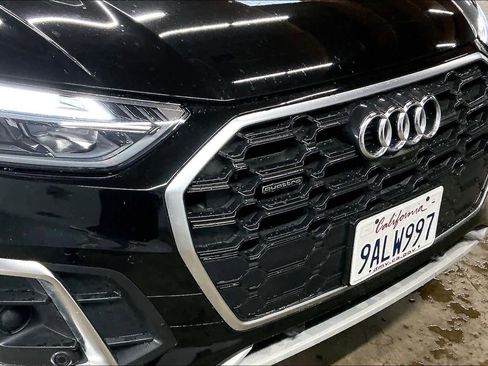 Used 2022 Audi Q5 e Premium Plus w/ Premium Plus Package image 32