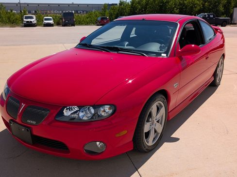 Used 2004 Pontiac GTO RWD image 2