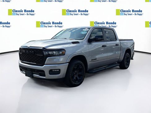 Used 2025 RAM 1500 Big Horn AWD/4WD image 3
