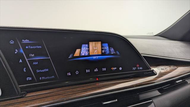 Used 2022 Cadillac Escalade Premium Luxury AWD/4WD image 31