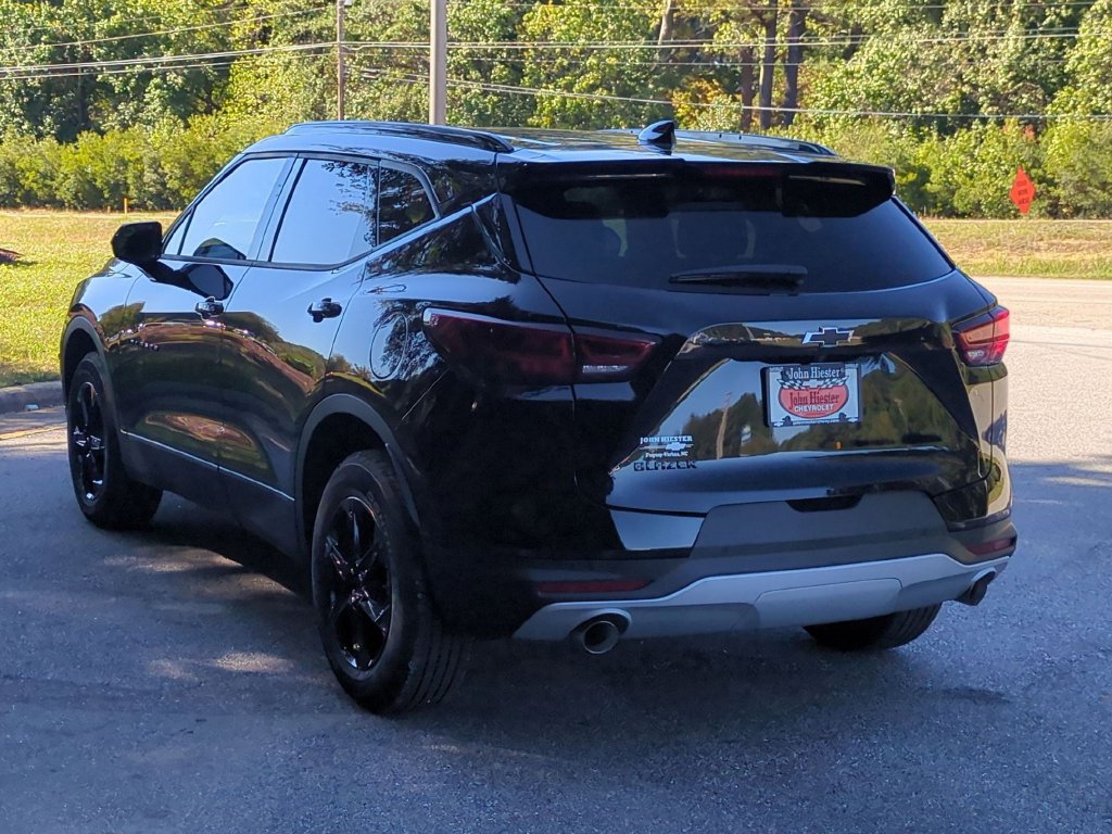 New 2026 Chevrolet Blazer LT w/ Midnight/Sport Edition FWD image 7
