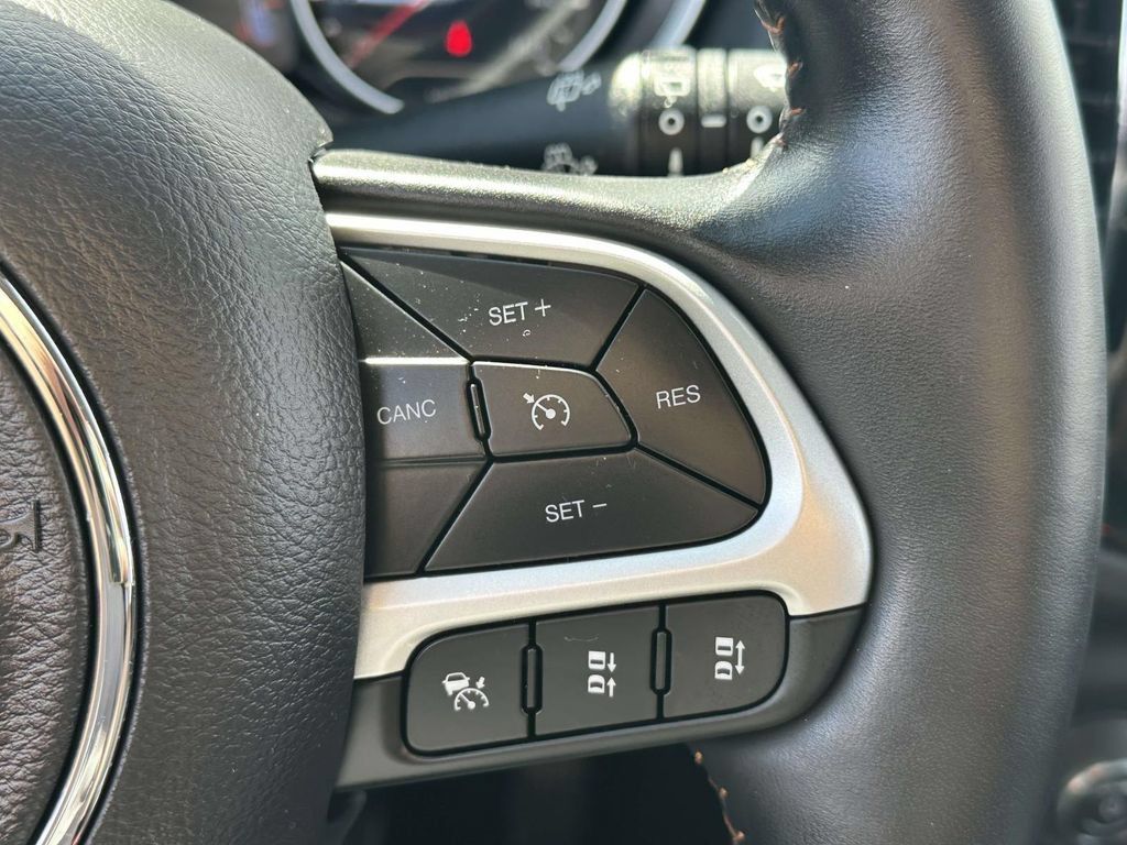 Used 2021 Jeep Compass Limited AWD/4WD image 15