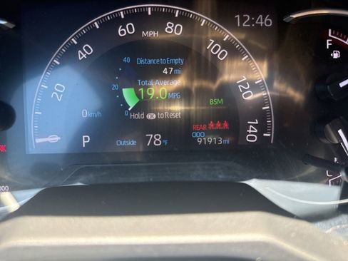Used 2022 Toyota RAV4 Limited AWD/4WD image 8