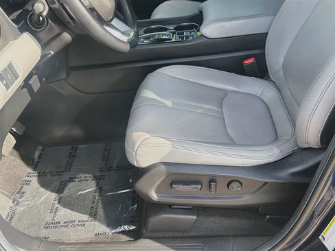 Certified 2025 Honda Pilot EX-L image 17