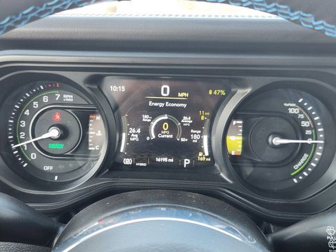 Used 2024 Jeep Wrangler High Altitude image 15