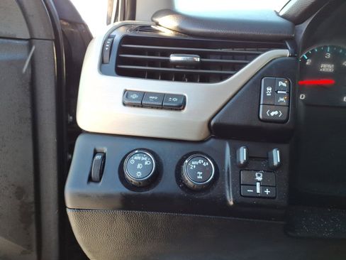 Used 2020 GMC Yukon Denali image 18