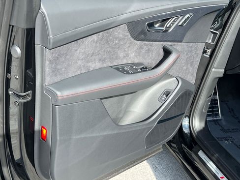 New 2026 Audi SQ7 Prestige AWD/4WD image 10