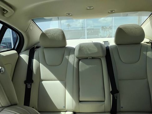 Used 2016 Volvo S60 T5 Inscription Platinum image 13