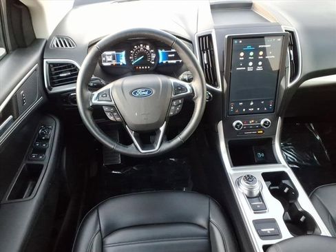 Used 2024 Ford Edge SEL image 19