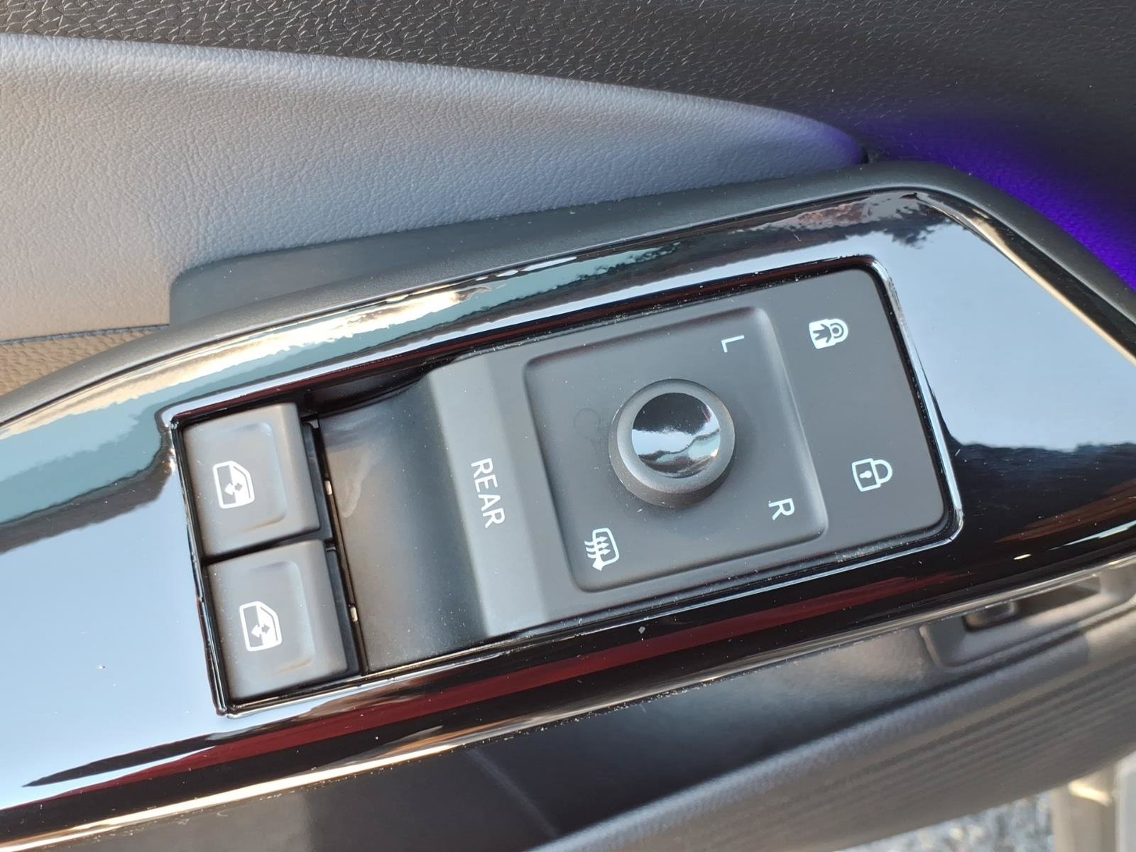 Certified 2023 Volkswagen ID.4 Pro S AWD/4WD image 19
