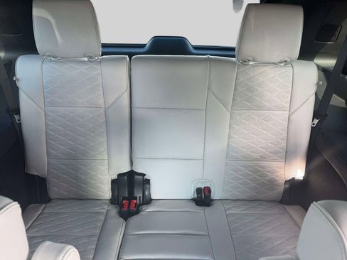 Used 2025 Cadillac Escalade Sport Platinum w/ LPO, ONYX Package AWD/4WD image 12