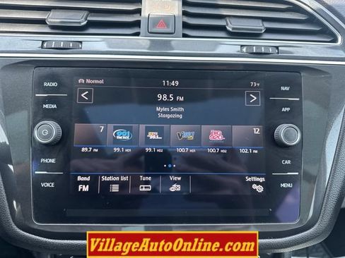 Used 2018 Volkswagen Tiguan SEL AWD/4WD image 19