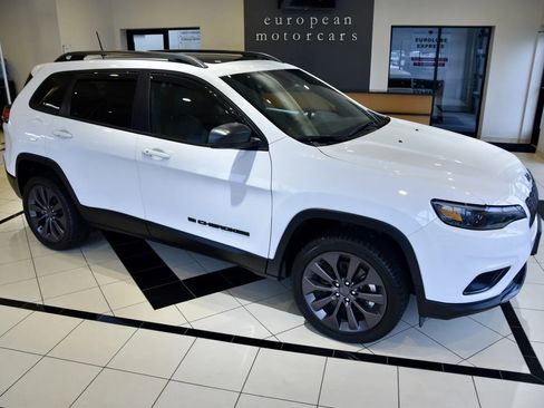Used 2021 Jeep Cherokee Latitude Lux 80th Anniv w/ Quick Order Package 26U 80TH image 7
