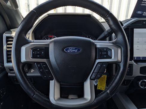 Used 2022 Ford F350 Lariat w/ Chrome Package image 30