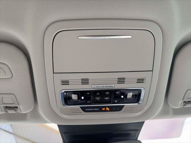 Used 2026 Lincoln Nautilus Reserve AWD/4WD image 34