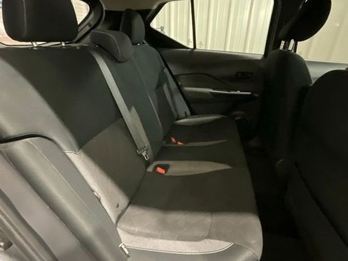 Used 2020 Nissan Kicks S image 12