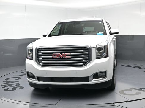 Used 2017 GMC Yukon XL SLT w/ Premium Edition AWD/4WD image 13