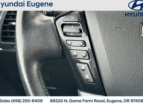 Used 2023 Nissan Armada SV image 31