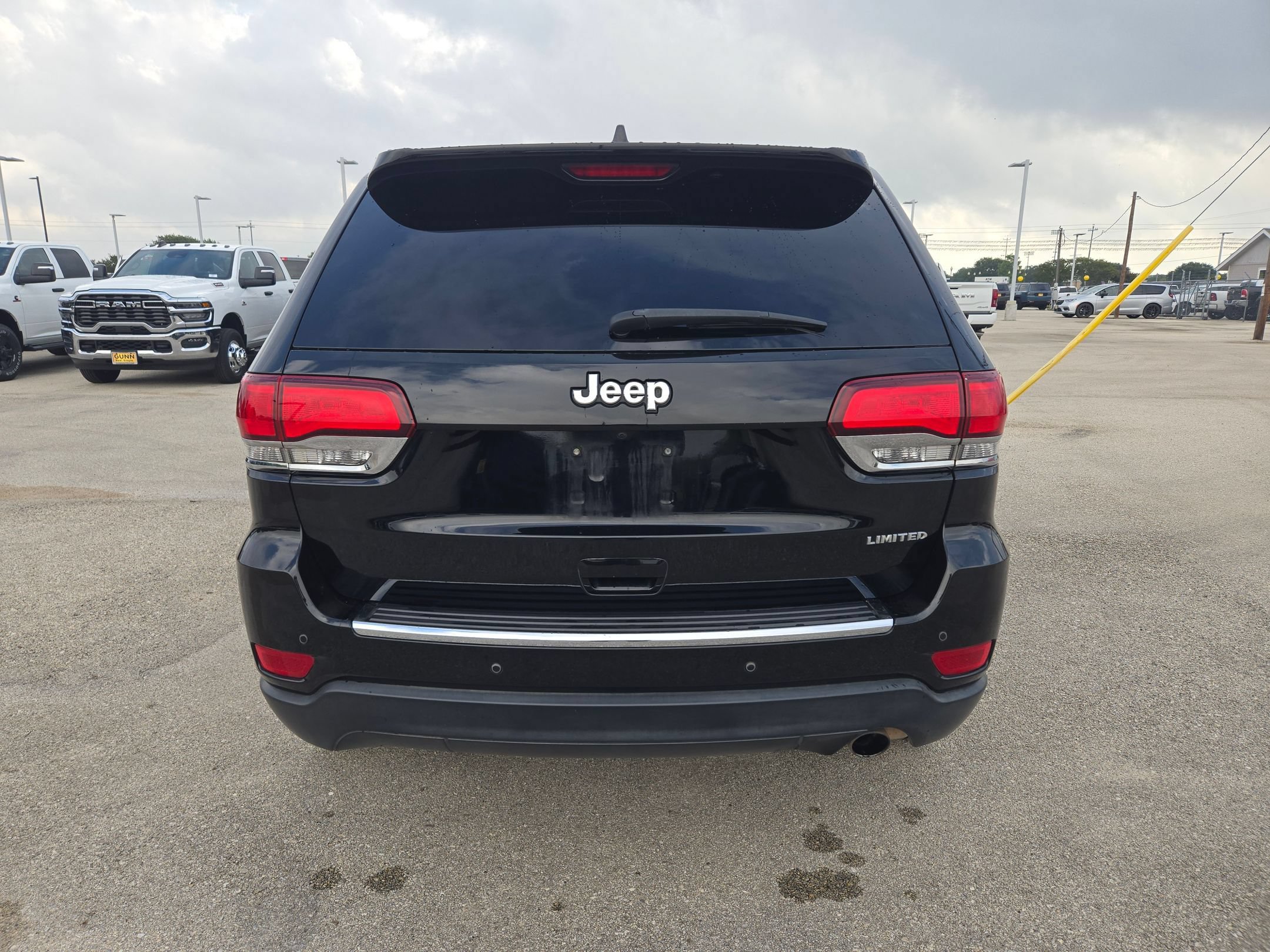 Used 2021 Jeep Grand Cherokee Limited RWD image 4