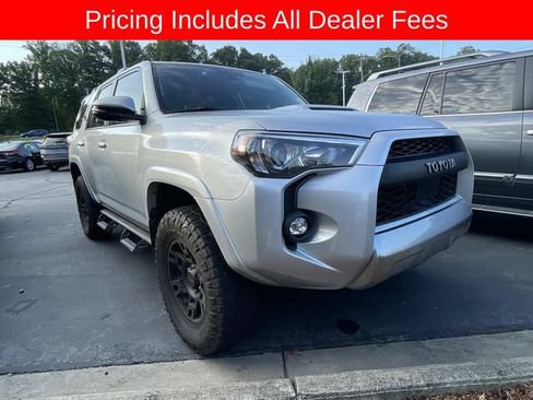 Used 2023 Toyota 4Runner TRD Off-Road Premium w/ Moonroof Package AWD/4WD image 11