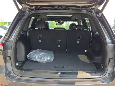 New 2025 Jeep Grand Cherokee Limited image 17