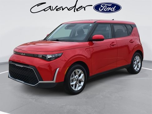 Used 2025 Kia Soul LX w/ LX Technology Package image 1