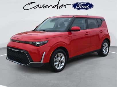 Used 2025 Kia Soul LX w/ LX Technology Package