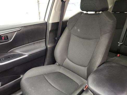 Used 2025 Toyota RAV4 LE FWD image 15